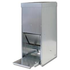 Heka Geflügelfutterautomat aus Metall mit Trittauslösung  20 x 23 x 52 cm